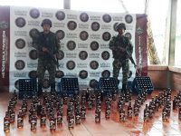 Foto 03. Ejército Nacional halla 97 botellas de Ron y 240 unidades cervezas de procedencia extranjera